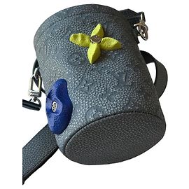 Louis Vuitton grey leather bucket bag Other Grey