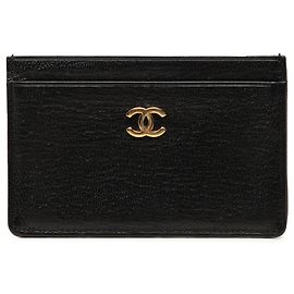 Tarjetero Chanel CC de piel de becerro granulada negra Negro