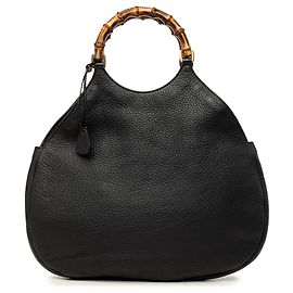 Bolsa Hobo Gucci em couro de bezerro granulado preto com bambu Preto