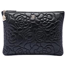 Black Chanel Medium CC Embossed Lambskin Camellia No 5 O Case Clutch Schwarz