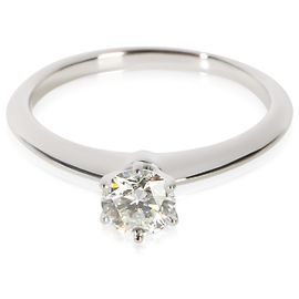 Anillo de compromiso Tiffany & Co. de diamante redondo brillante de 0.61 ct Otro