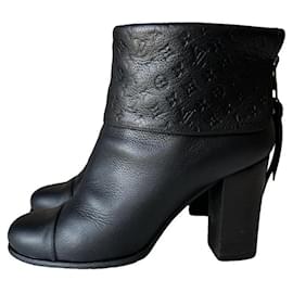 Botines Louis Vuitton de piel Monogram negra Negro