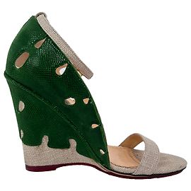 Sandali con tacco Charlotte Olympia Leaf Accent in rafia verde e beige Beige