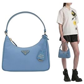Prada Bolso Hobo Re-Nylon con logotipo triangular Azul Azul
