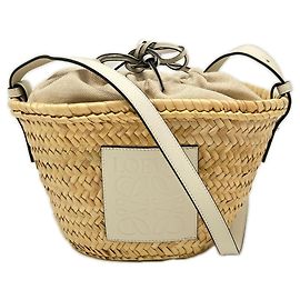 Bolsa Bucket com Cordão Loewe Branco Bege