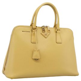 Bolsa PRADA em couro Safiano Yellow Gold Auth mr2835V Dourado Amarelo
