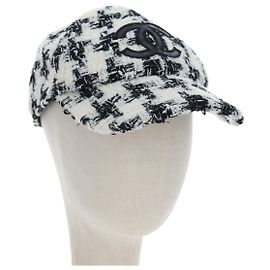 Boné CHANEL COCO Tweed M White CC Auth 196483SAM Branco
