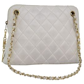 CHANEL Matelasse Chain Shoulder Bag Leather White CC Auth 76482 White