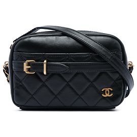 Bolso Camera Chanel pequeño de piel de cordero acolchada negra con hebilla Negro