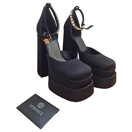 Versace Medusa platform pumps Black