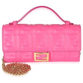 Cartera Continental Baguette Fendi de Nappa rosa con relieve Matisse FF y cadena Rosa