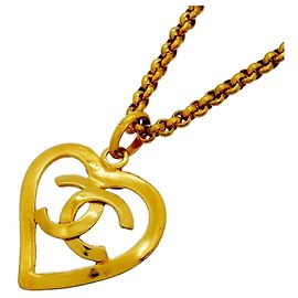 Collier Chanel plaqué or avec motif cœur Doré