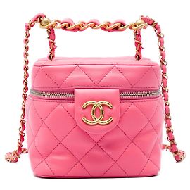 Chanel Vanity Case Small CC de Piel de Cordero Acolchada Rosa con Cadena Rosa