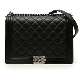Chanel Black Large Quilted Lambskin Boy Flap Noir
