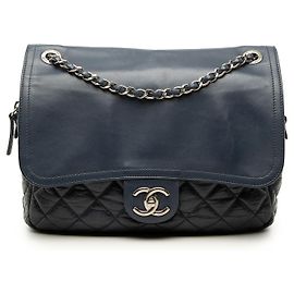 Chanel Blue Quilted Calfskin Easy Zip Flap Bleu Bleu Marine