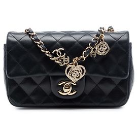 Chanel Mini Rectangular Classic en agneau noir avec breloques cœurs de la Saint-Valentin, Single Flap Noir