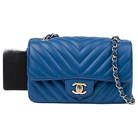 Chanel Classic New Mini Chevron Crossbody Blu