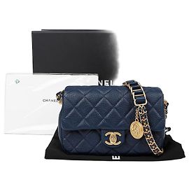 Chanel Bolsa de Ombro e Tiracolo Soul Flap em Couro Caviar com Corrente Azul