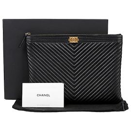 Chanel Clutch Chevron Boy New Medium Nero