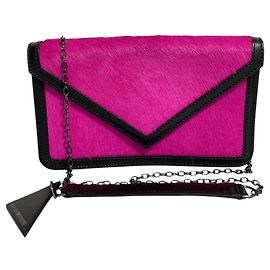 Bolsa de Ombro de Corrente Envelope em Couro e Pelo de Bezerro Emporio Armani Rosa