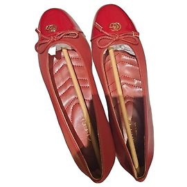 Sapatilhas Gucci em couro vermelho Vermelho