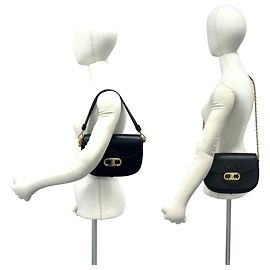 Céline Bolsa de Ombro 2-way em Couro Celine Maillon Triomphe com Corrente Preto