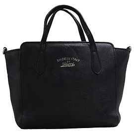 Bolso Gucci Swing de piel granulada negra Negro