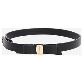 Salvatore Ferragamo Black leather chocker Black