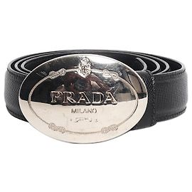 Prada Cinto com logótipo em pele Saffiano preta Preto