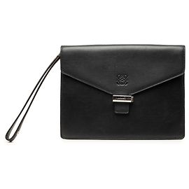 Clutch de muñeca sobre Anagram LOEWE en piel negra Negro