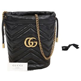 Gucci Borsa a Secchiello Mini GG Marmont a tracolla e spalla Nero