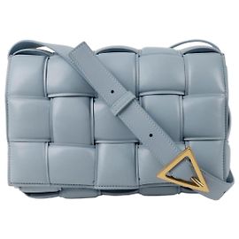 Bottega Veneta Bolsa de ombro e tiracolo Cassette acolchoada Azul