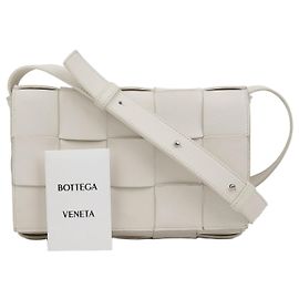 Bottega Veneta Bolsa Tiracolo Cassette Branco