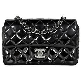 Chanel Borsa a tracolla classica in vernice New Mini Black Nero