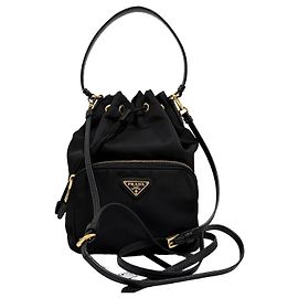 Prada Saco bucket em nylon com logótipo triangular Preto Preto