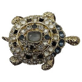 Broche de tartaruga Chanel 2019 CC Logo ouro claro com strass e cristais Dourado