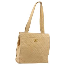 CHANEL Matelassé Schultertasche Lammleder Beige Gold CC Andere