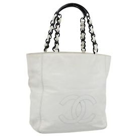 CHANEL Bolso Tote con Cadena de Piel de Cordero Blanco CC Otro