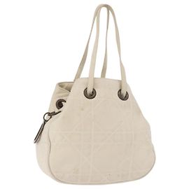 Bolsa Christian Dior Lady Dior em couro Marfim Outro