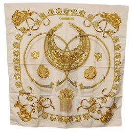 Hermès HERMES Carre 90 Scarf  LES CAVALIERS D'OR  Silk White Altro