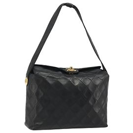 CHANEL Bolsa de ombro Matelassé com corrente em couro preto e dourado CC Outro