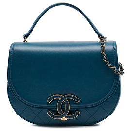 Bolsa Chanel Small Coco Curve Flap Satchel em couro de bezerro brilhante azul e couro de cabra matelassê Azul