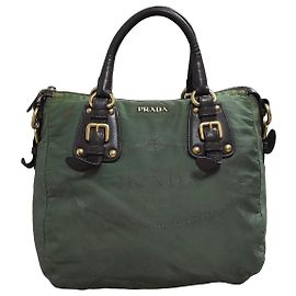 Prada Sac à main en nylon vert et cuir Vert