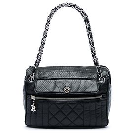 Borsa a tracolla Chanel 50s in pelle di vitello traforata nera Nero