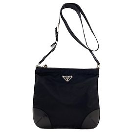 Bolsa de ombro Prada em nylon preto Preto