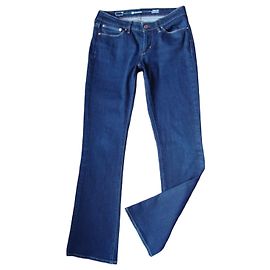 Jean Levi's Demi Curve Bootcut Skinny Bleu