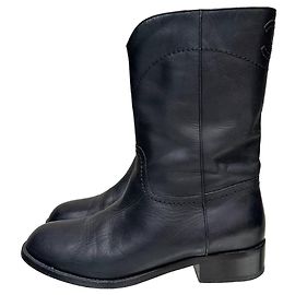 Botas de cano médio em couro preto com logo Chanel CC Tam. 39 Usado Outro