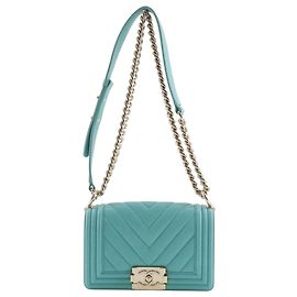 Borsa a tracolla Chanel Boy in verde Verde