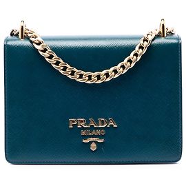 Prada Mini Bolsa Tiracolo com Aba e Corrente em Saffiano Azul Azul