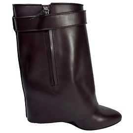Bottines mi-mollet Givenchy Shark Lock à talon compensé en cuir bordeaux Rouge Bordeaux
